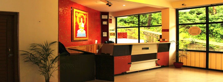 1361/The Castle - Dharamshala 02.jpg